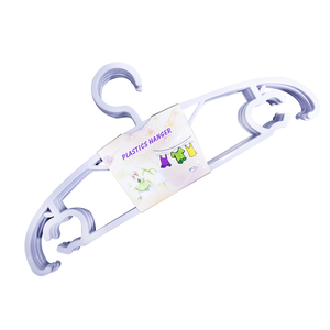 Plastic hangers 5pcs